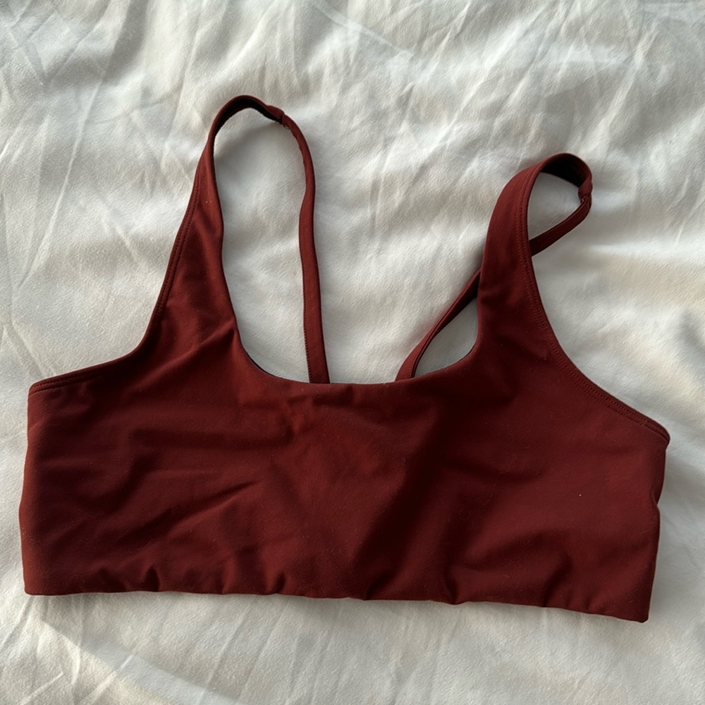 Vuori sports bra